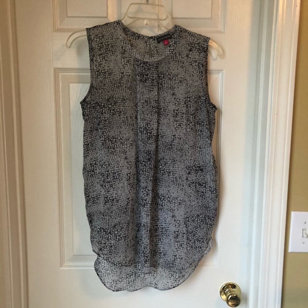 Beautiful Vince Camuto sleeveless top